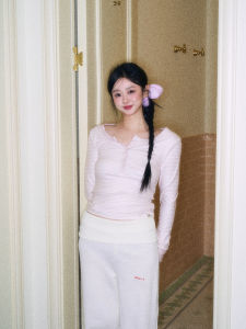 เสื้อยืดแขนยาวลายทางผ้าฝ้ายปิมา Wild R สำหรับผู้หญิง ฤดูร้อน เสื้อสั้นเปิดคอครึ่งตัว ดีไซน์เนอร์ เสื้อผ้าทำงานสไตล์เกาหลี