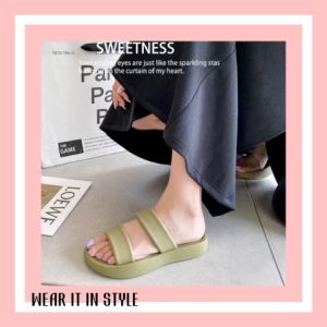 รองเท้าแตะแบบสวม รองเท้าแตะแฟชั่นผู้หญิง เลือก 4 สี ด้านหน้า 2 สั้น เก็บรูปเท้าดูเรียวดูสวยขึ้น พื้นนิ่ม อย่างปัง