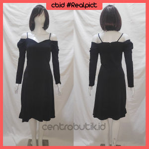 Dress Midi Hitam 1789: Gaya Korea dengan Model Sabrina Offshoulder - Warna Pink dan Hitam - Bahan Scuba Tebal Stretch - Size M