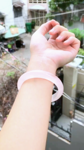 Vòng Tay Thạch Anh Hồng Nguyên Khối Đá Tự Nhiên 100% Vòng Tay Đá Phong Thuỷ Vòng Bản Liền Sang Trọng