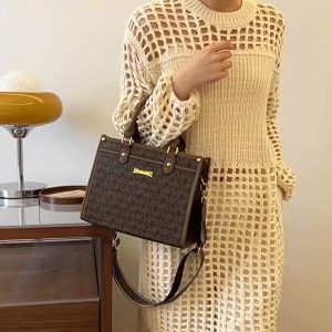 High-Quality Retro Printed Tote Handbag: A Must-Have Korean Style Bag