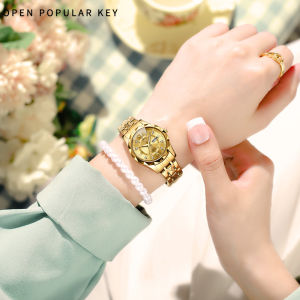 OPK นาฬิกาสำหรับผู้หญิงดีไซน์หน้าปัดเพชรกันน้ำใหม่ทันสมัยและสง่างามออกแบบหน้าปัดเพชรกระจกประดับพลอยไพลินป้องกันรอยขีดข่วนนาฬิกาควอตซ์สแตนเลส Relo สำหรับผู้หญิง