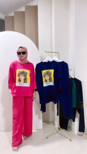 KAOS COMBED 24s WANITA / STELAN KAOS OVERSIZE COMBED 24S PREMIUM / STELAN WANITA LAGI TREN / STELAN COMBED WANITA / STELAN OVERSIZE WANITA TANGAN 7/8 BAHAN KATUN COMBED / STELAN WANITA DEWASA TERBARU / STELAN KAOS WANITA DEWASA CELANA PANJANG