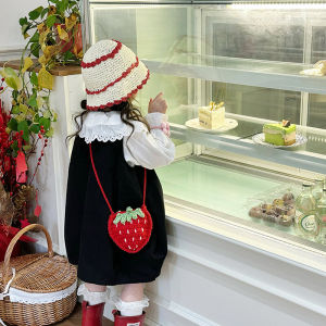 Strawberry Yarn Childrens Handmade Knitted Wallet Cute Earphone Crossbody Bag Girls Fashionable Bag Korean Style Bag