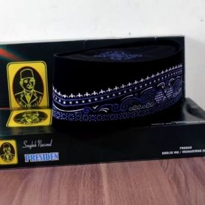 PREMIUM ! PECI SONGKOK KOPIAH NASIONAL BERKUALITAS SABLON BATIK BIRU WARNA DAN MOTIF UNTUK DEWASA REMAJA DAN ANAK ANAK-ANAK KOPIAH SOLAT HITAM POLOS SABLON BORDIR MEREK PRESIDENT BATIK TERMURAH TERJANGKAU MURMER MERIAH BAPAK LAKI PRIA TERBAIK