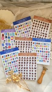 Stiker Huruf & Dekorasi: Stiker Abjad untuk Jurnal & Dekorasi