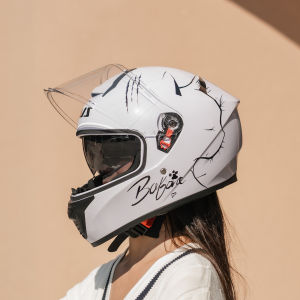 หมวกกันน็อคสุดน่ารักแบบบลูทูธสำหรับผู้หญิง หมวกกันน็อคแบบครอบหัวสำหรับฤดูหนาว 4 ฤดูกาล รับรองมาตรฐาน 3C สำหรับรถจักรยานยนต์ไฟฟ้า