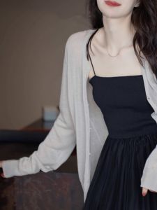 เสื้อคาร์ดิแกนไหมน้ำแข็งทรงหลวมสไตล์ฝรั่งเศสสำหรับผู้หญิงในฤดูร้อน เสื้อคลุมเครื่องปรับอากาศแบบบาง แขนยาว ปกป้องจากแสงแดด ชุดทำงาน