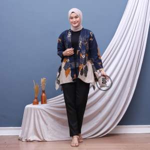 Blazer Batik // Atasan Wanita // Batik Modern