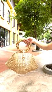 กระเป๋าสานผักตบชวา The little bag พร๊อพถ่ายรูป กระเป๋าสานไปทะเล กระเป๋าสานผักตบชวา กระเป๋าชายหาด  ผูกโบว์