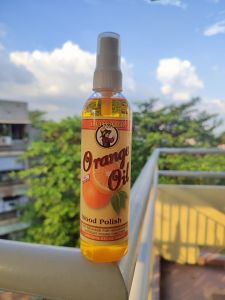 Nước lau sạch và bóng đồ gỗ nội ngoại thất hương cam Orange Oil Spray Furniture Polish (236ml)