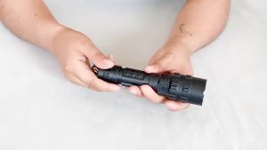 FUNANA Senter LED Tactical Airsoft Rifle with Mount + Baterai - JG-3