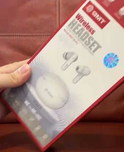 BMT -B550 Wireless Earphone Bluetooth Earbuds ANC+ENC Bass driver gaming headphone 88m Super low latency 3.5 hours playback earbuds.