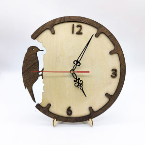 นาฬิกาเรือนไม้นกหัวขวานที่สร้างสรรค์ทำจากไม้ธรรมชาติเหมาะสำหรับ Kado Ulang Tahun ของขวัญคริสต์มาสเครื่องประดับตกแต่งภายใน