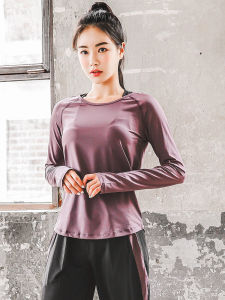 เสื้อยืดยูนิฟอร์มโยคะสำหรับผู้หญิงแขนยาวหลวมๆ สำหรับฤดูใบไม้ผลิและฤดูใบไม้ร่วง เสื้อออกกำลังกายสำหรับวิ่งและโยคะ สีดำ