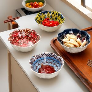 Set of 8 creatively painted ceramic condiment dishes  Japanese-style trendy snack dishes  exquisite dipping sauce dishes