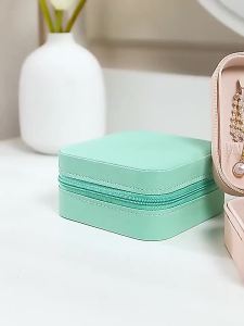 Jewelry Storage Box Portable Travel Jewelry Bag Earrings Necklace Storage Case for Women Ring Organizer PU Leather Display Case