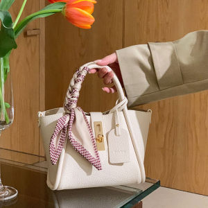 Deere Jack กระเป๋าสะพายผญ กระเป๋า กระเป๋าสะพาย กระเป๋าผู้หญิง กระเป๋าถือ ความจุใหญ่ กระเป๋าโท้ท แฟชั่น กระเป๋าถือสวยๆ กระเป๋า พายข้าง กระเป๋าสะพายข้างผู้หญิง