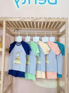 Bộ cộc cài chéo phối nền ghi xám in hình Giraffe BENTY BT086 chất thoáng mát đồ bộ cho bé mặc điều hoà