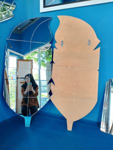 Cermin Dinding Model Daun Pisang Aesthetic