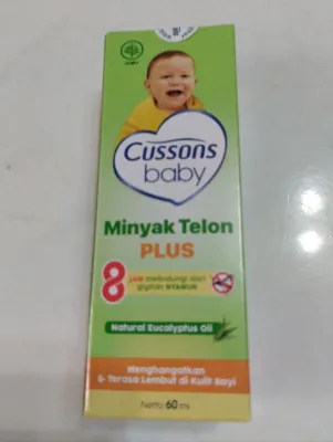 Cussons baby Minyak Telon Plus Natural Eucalyptus Oil 60ml