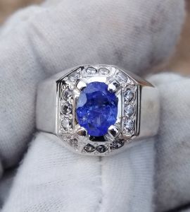 Natural Tanzanite oval 1.7 carat silver handmade ring