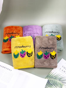Thickened Coral Fleece Towel Quick Dry Non-shedding Adult Strawberries Pattern Bath Towel for Men And Women Home Use Hair Drying Towel