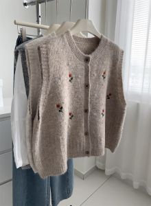 Korean Style Lazy Flower Knitted Vest Womens Sleeveless Outerwear Cardigan Soft round Neck Warm Floral Embroidery Autumn Wear