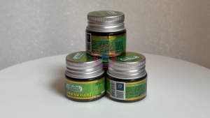 Dầu Thái Lan - Dầu cù là thơm thảo dược 10g - Hương thơm dễ chịu giúp thư giãn sảng khoái.