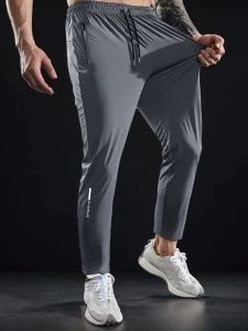 Men Y2K-Inspired Baggy Joggers Breathable Lightweight Sweatpants with Quick-Dry Tech for Gym Streetwear
