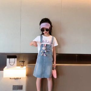 ชุดเอี๊ยมสาว กระโปรงยีนสาว ตกแต่งการ์ตูนน่ารัก ชุดสองชิ้น Star Dew2377