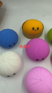 Squishy Stress Relief Toy 10cm With Smile Emoji Squeeze Stress Relief Toy Novelty Gift for All Ages