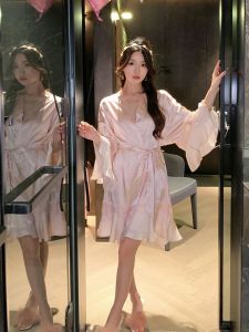 Belo ผ้าไหม ลูกไม้ ใส่น้ําแข็ง ผ้าไหม ชุดนอน เสื้อคลุมยาวสําหรับงานแต่งงานเจ้าสาวเช้า ชุดราตรี หวาน สไตล์ All Season น้ำหนักเบา