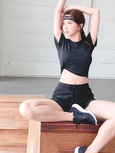 EveSport-YOGA-2301 (ชุด 2 ชิ้น)ชุดออกกำลังกายผู้หญิง ชุดวิ่ง ชุดโยคะ เสื้อแขนสั้น+กางเกงขาสั้น