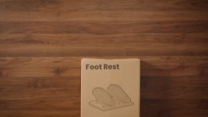 Hinomi Ergonomic Footrest for Work and Study Step Footrest Anti-Skid Pads