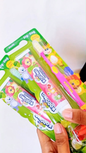 KODOMO 2 in 1 Sikat Gigi dan Odol + Hadiah Mainan Soft Zig Zag