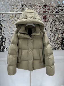 2024 New Womens Short Thickened White Duck down Puffer Jacket Mens Bread Style Warm Outerwear Korean Style Commute Fashion