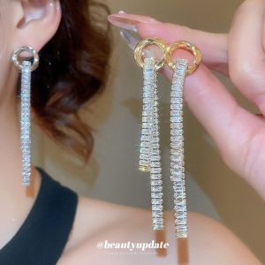 ต่างหูรูปหยดน้ำเงินแบบกลมประดับเพชรเซอร์โคเนียพร้อมหางตุ๊กตาลายกลวง ต่างหูแฟชั่นแบบเรียบง่ายและหรูหรา