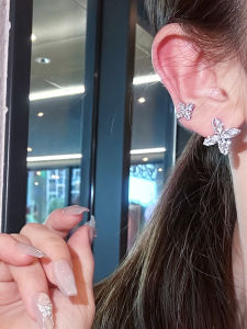 ต่างหูรูปดอกไม้สไตล์ฝรั่งเศสประดับเพชร แหวนแม่เหล็ก เครื่องประดับแฟชั่นหรูหราสำหรับผู้หญิง เครื่องประดับหูแบบหรูหรา