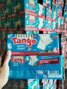 Tango wafer 110g rasa vanila dan coklat 1 dus isi 24 pcs
