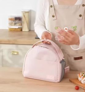 Large Capacity Insulated Bento Bag with Crossbody Design C214