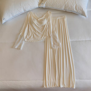 ชุดนอนผู้หญิง Modal แขนยาว ลายลูกไม้ พร้อมแผ่นเสริมหน้าอก ชุดนอนสบาย ๆ ฤดูใบไม้ผลิและฤดูใบไม้ร่วง ชุดนอนสุดหรูหรา