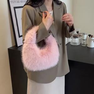 Portable Fur Bag Womens Autumn and Winter New This Years Popular Bag High Sense Niche Plush Bag Handbag Small