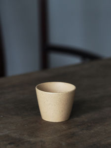 ถ้วยชาเซรามิกมือทำจากดินสีเหลือง ถ้วยชาน้ำชาสไตล์จีนแบบดั้งเดิมจากเขาเหลือง