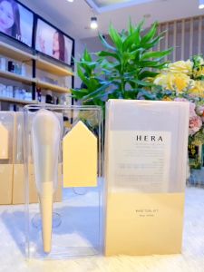 Set Cọ Má Và Mút Tán Hera Base Tool Kit Brush Puff 2 Món