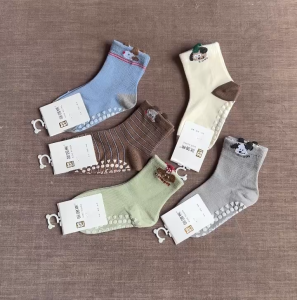 SET 5 ĐÔI TẤT VỚ 53 DỄ THƯƠNG CHỐNG TRƯỢT TỪ 1-12 TUỔI DÀNH CHO BÉ TRAI BÉ GÁI