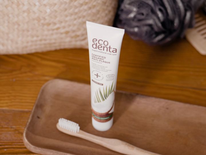 ECODENTA - Certified Organic Anti-Plaque with Coconut Oil Halal Toothpaste 100g (75ml)