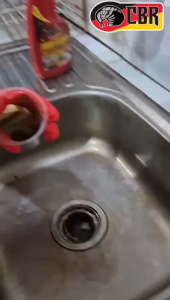 CBR COBRAKLIN ULTRA 500ml – Pembersih Toren Kerak Karat & Lumut (Free Sarung Tangan plastik 2 pasang dan kuas ukuran 2")