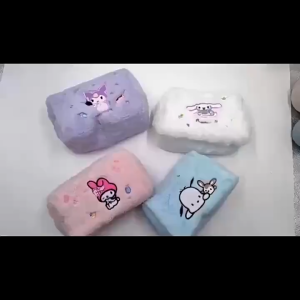 Beg Mekap Kartun Comel Kapasiti Besar Beg Pensil Bulu Gebu Sanrio Cinnamoroll Kuromi Japanese Sanrio Kuromi Pencil Cases Cosmetic Bag Melody Plush Large Capacity 日系三丽鸥卡通刺绣化妆包ins风可爱玉桂狗库洛米大容量毛绒笔袋 H316