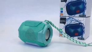 ลำโพงบลูทูธขนาดพกพา รุ่น A005 super bass มีไฟ LED เบสเน้นๆ ปาร์ตี้มันส์ๆ dj ลำโพง bt แบบพกพา ลำโพง ABS ไร้สาย BT